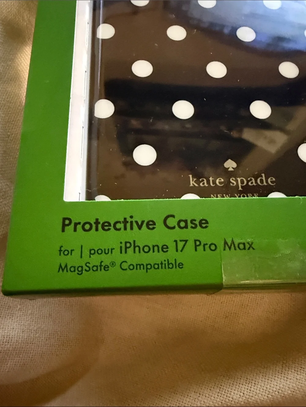 kate spade Black with White Polka Dots iPhone 17 pro max Case NIB